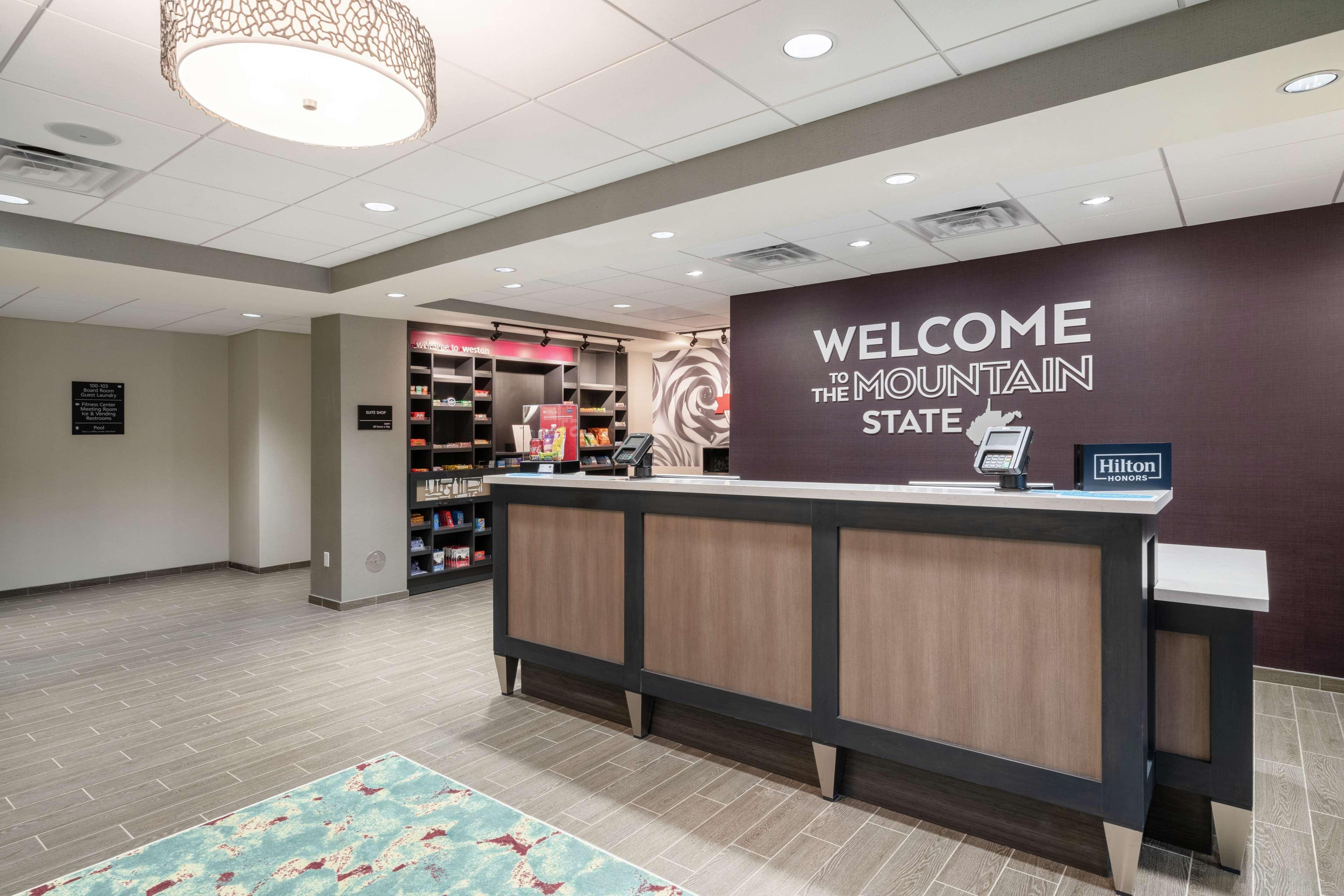 Hampton Inn Weston, Wv Екстер'єр фото