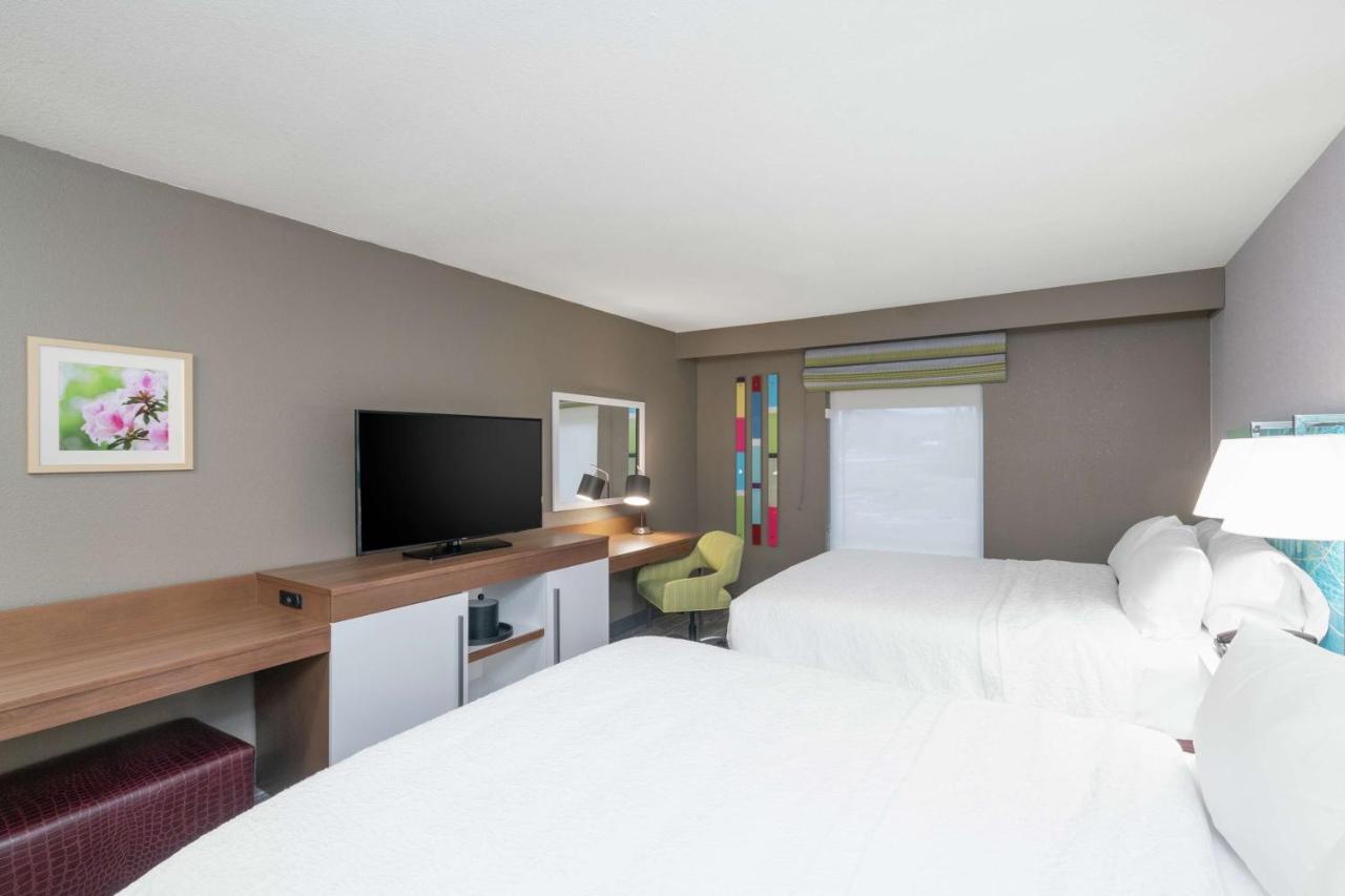 Hampton Inn Weston, Wv Екстер'єр фото