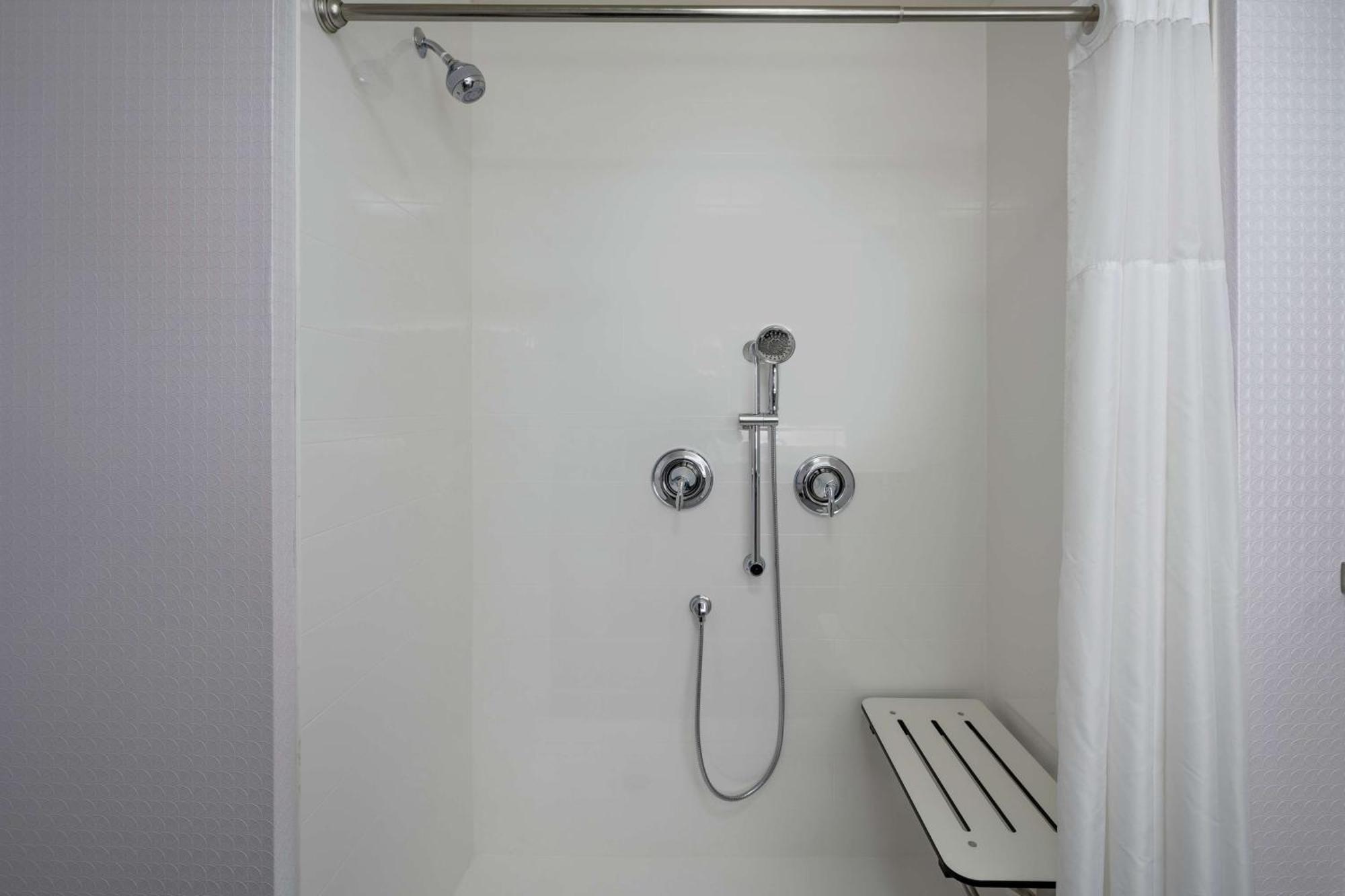 Hampton Inn Weston, Wv Екстер'єр фото