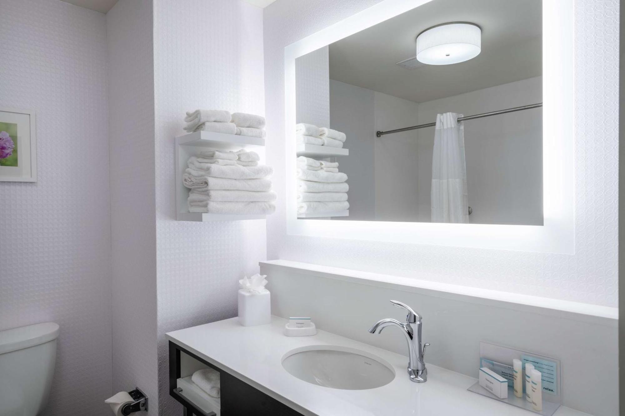 Hampton Inn Weston, Wv Екстер'єр фото